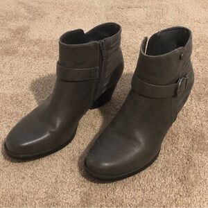 Baretraps Gray Ankle Boots, sz 7.5